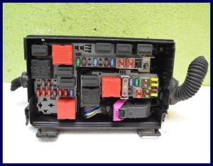 MODUŁ SKRZYNKA BSI OPEL CORSA D 1.0 13266316