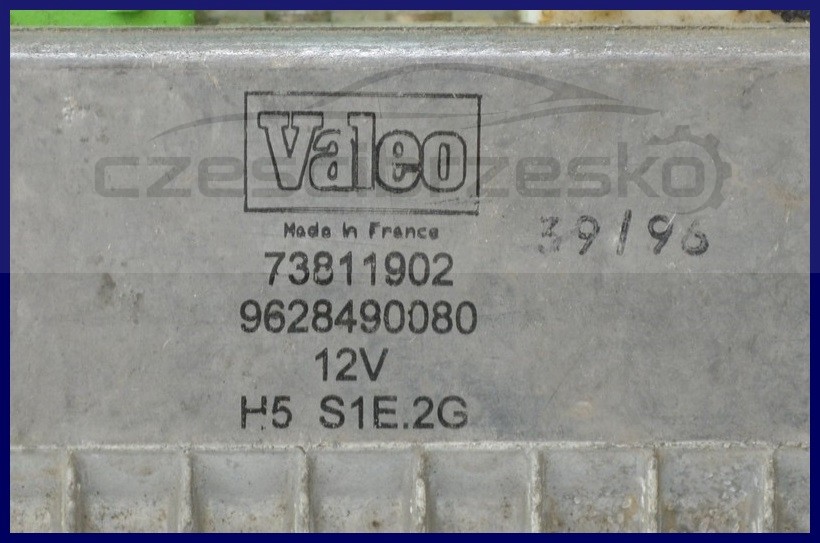 6075254220_1