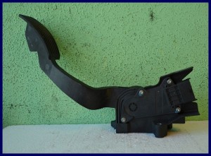 PEDAŁ GAZU PEUGEOT BIPPER CITROEN NEMO 0280755105