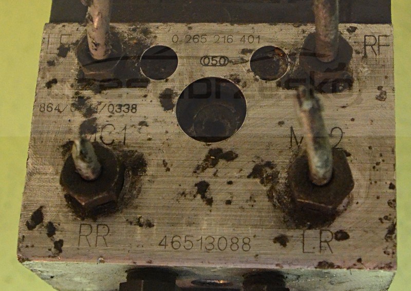 5085640415_1