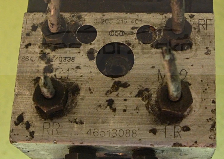 5085640415_1