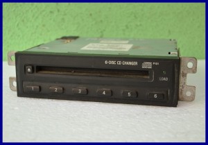 ZMIENIARKA CD MITSUBISHI PAJERO II MR490082 6 CD