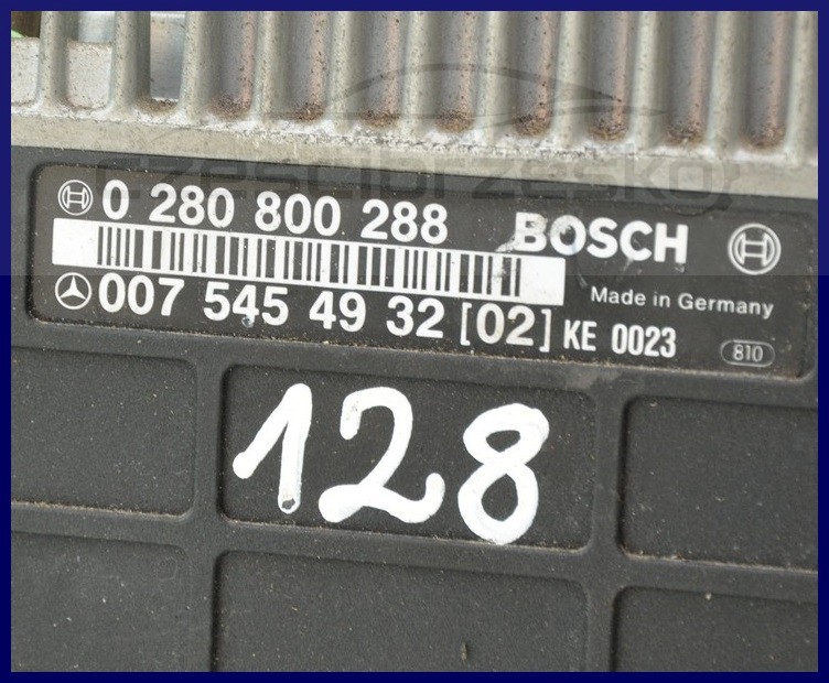 6128557705_1