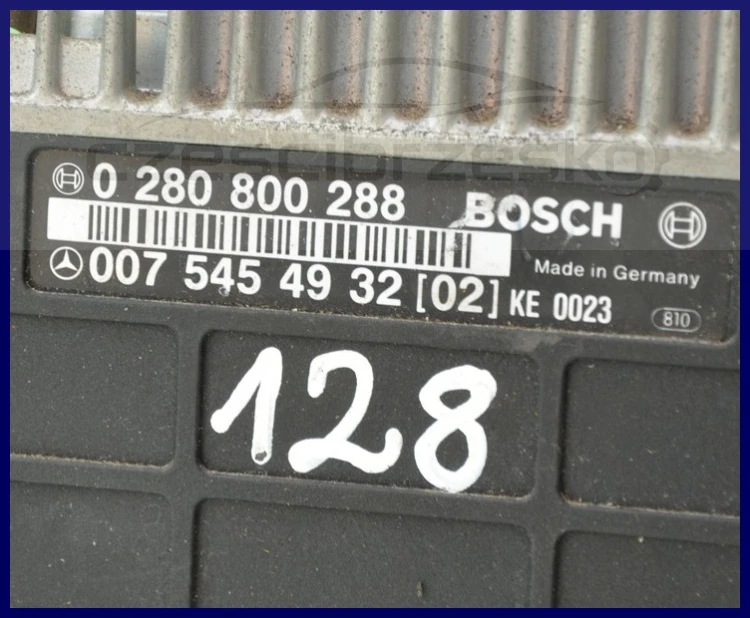 6128557705_1