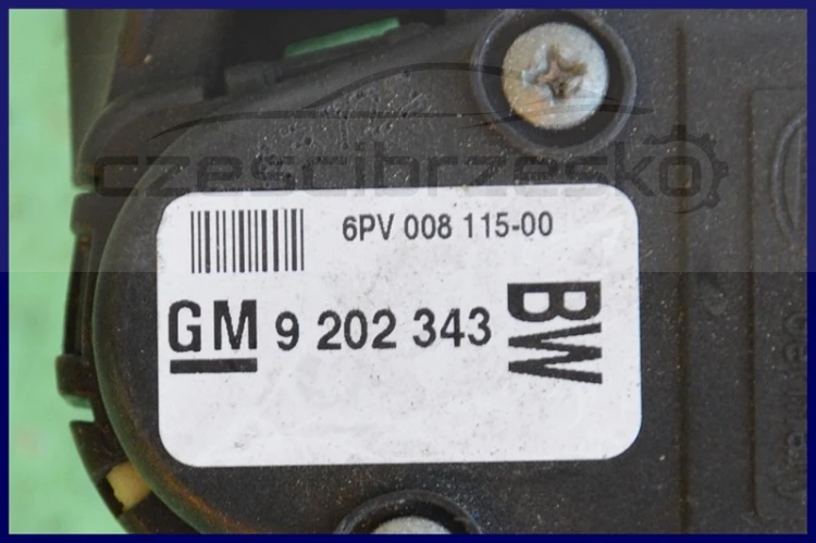 6842891035_1