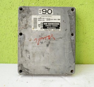 KOMPUTER STEROWNIK TOYOTA YARIS 89661-52064 1SZ-FE