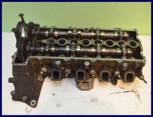 GŁOWICA KOMPLETNA BMW 2.0 D 204D4  778752105  7787521