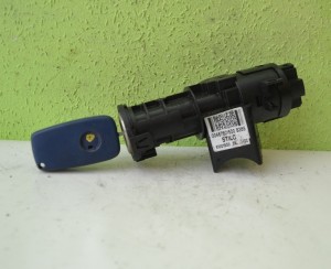 STACYJKA Z KLUCZYKIEM FIAT STILO 1.6 00467601520