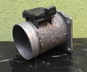 PRZEPŁYWOMIERZ POWIETRZA AUDI A6 A8 078133471A