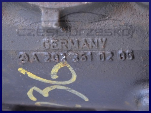 6817048281_1