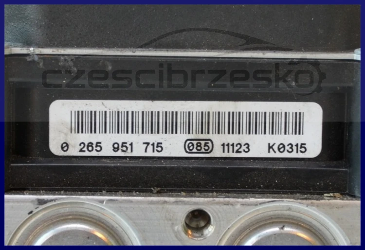 5720878701_1
