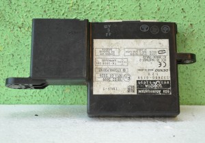 MODUŁ STEROWNIK DRZWI TOYOTA YARIS 89300-52051