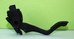 PEDAŁ GAZU POTENCJOMETR PEUGEOT 308 1.6