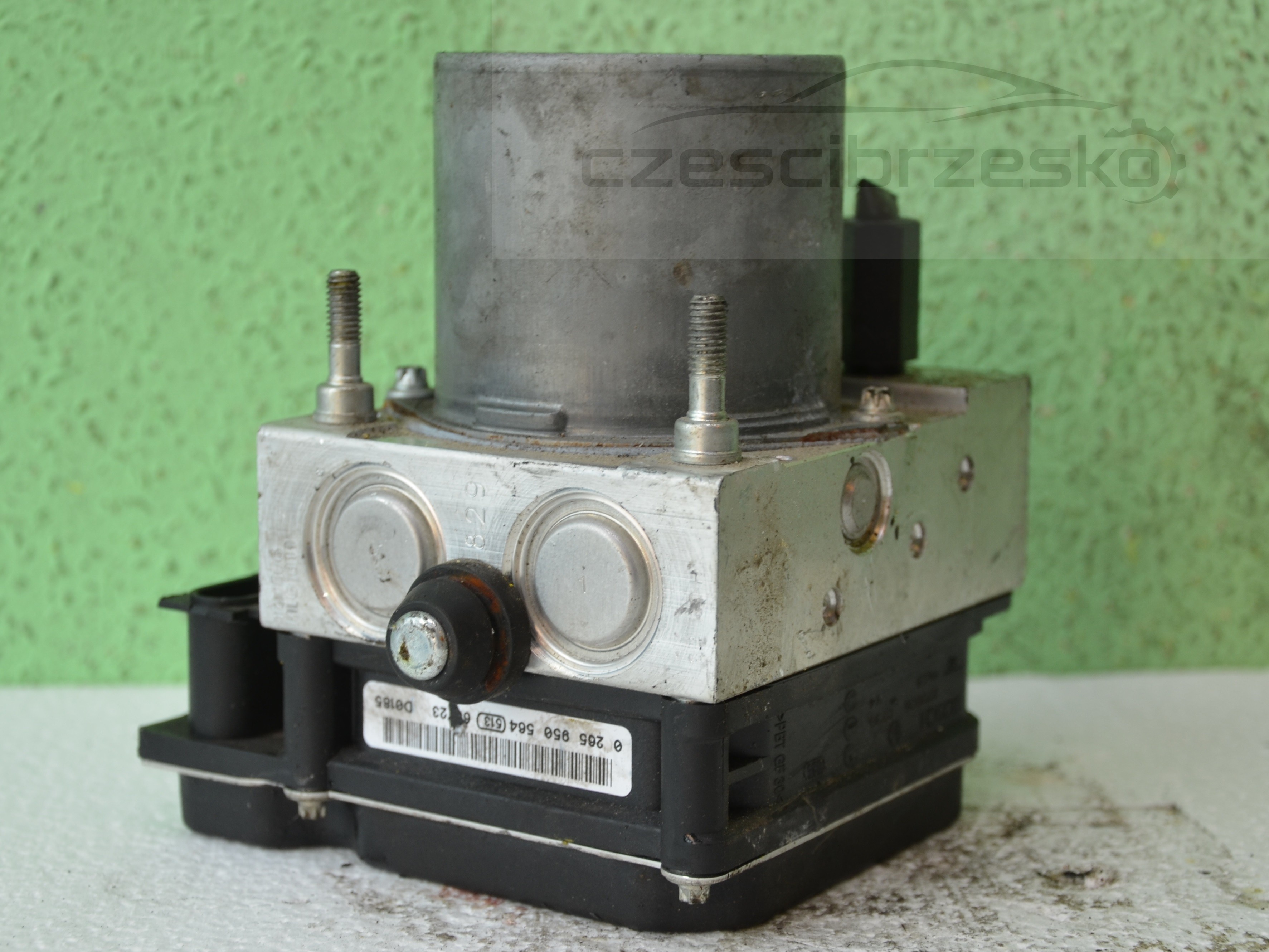 12161cz1.jpg