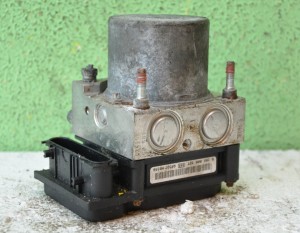 POMPA STEROWNIK ABS TOYOTA AURIS 0265800827
