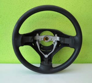 KIEROWNICA PEUGEOT 107 TOYOTA AYGO CITROEN C1