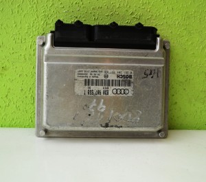 KOMPUTER STEROWNIK AUDI A4 1.8 TURBO 8D0907558T