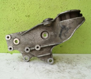 ŁAPA WSPORNIK PODPORA PÓŁOSI FIAT MULTIPLA 1.9 JTD  46547519