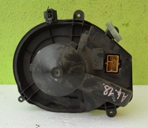 WENTYLATOR DMUCHAWA AUDI A4 B5 8D1820021