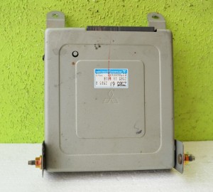 KOMPUTER STEROWNIK MAZDA 323F 1.5 Z5B5 E2T86886M2