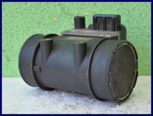 PRZEPŁYWOMIERZ MAZDA 323 626 E5T50171 F8B3