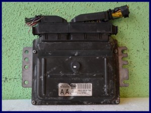 KOMPUTER STEROWNIK NISSAN MICRA K12 MEC37-300 AA