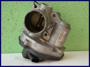 PRZEPUSTNICA FORD FIESTA MK6 VP2S6U-9E926-BB