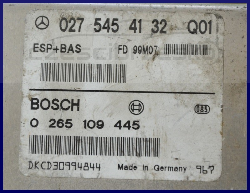6832233131_1