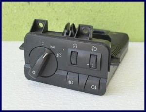 WŁĄCZNIK PRZEŁĄCZNIK ŚWIATEŁ BMW E46 61316901429