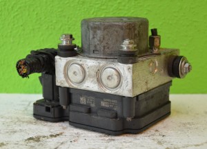 Moduł Pompa ABS NISSAN MICRA K13 0265956012  2265106455       476601H20A