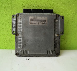 KOMPUTER SILNIKA  VIVARO TRAFIC 1.9 DCI 0281010633