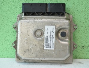 STEROWNIK FIAT GRANDE PUNTO FPT 51880758 MJD8F2.G4