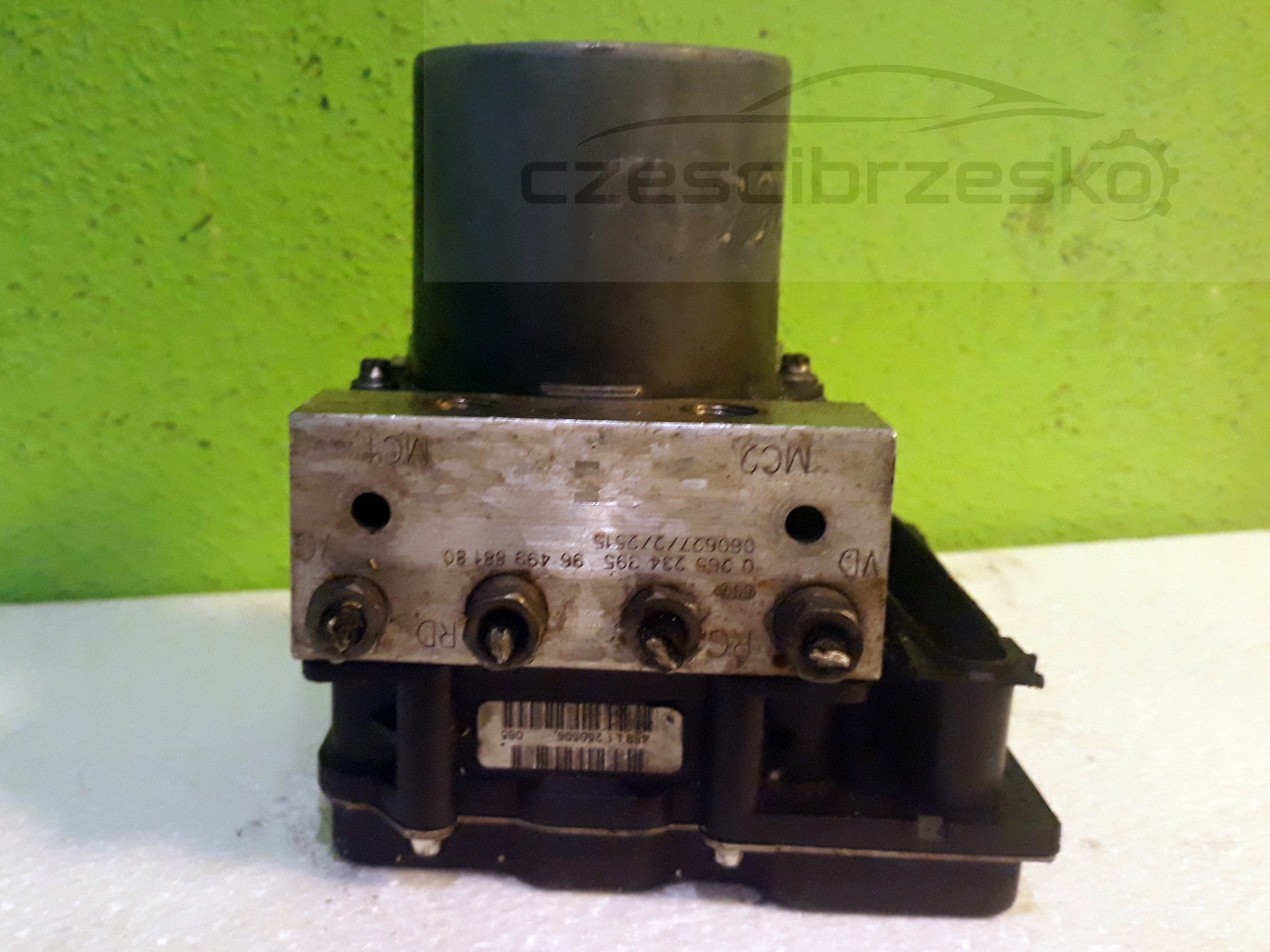 12499cz1.jpg
