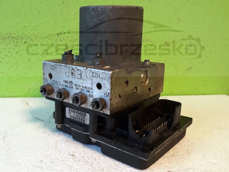 12515cz1.jpg