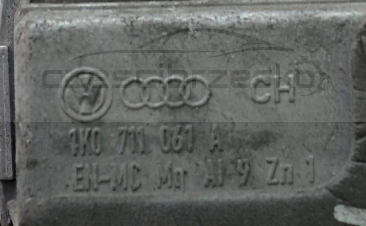 5062948575_1