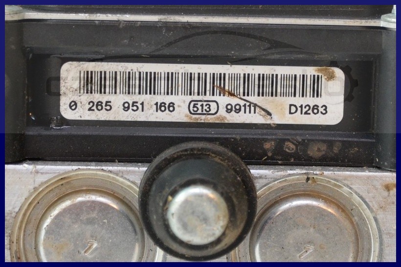 5726599022_1