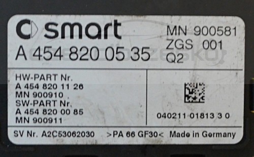 5055793426_1