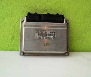 KOMPUTER STEROWNIK VW PASSAT 1.8 TURBO 8D0907558E