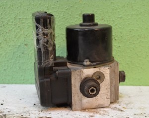 POMPA STEROWNIK ABS OPEL VECTRA B 2.0 S108196002K