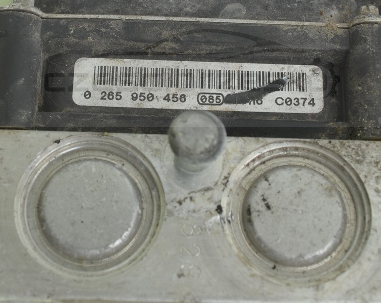 5056308644_1
