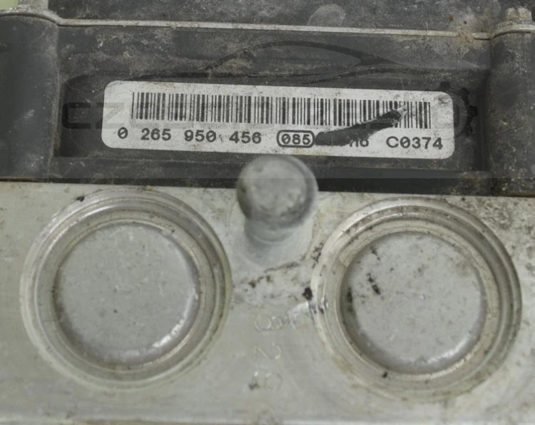 5056308644_1