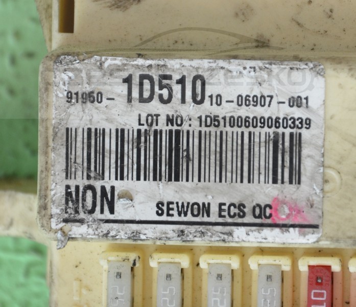 6906347528_1