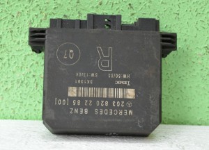 MODUŁ STEROWNIK DRZWI PRAWYCH MERCEDES 2038202285