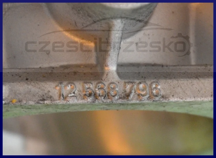 6785962211_2