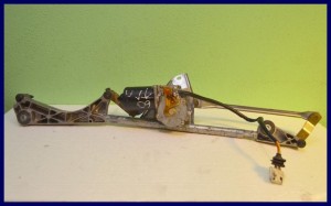 MECHANIZM SILNICZEK WYCIERACZEK MERCEDES C-KLASA