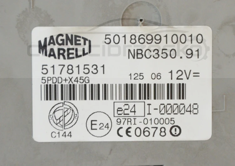 7136178199_8