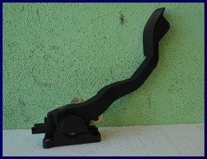 PEDAŁ GAZU PEUGEOT 206 1.4 0280752237 9645852280