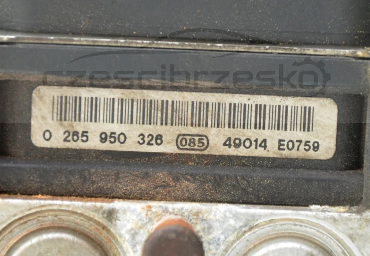 7245821935_3