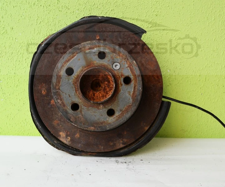 5117640979_1