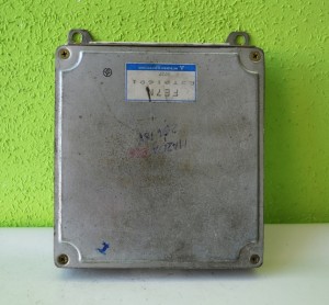 KOMPUTER STEROWNIK SILNIKA MAZDA E2T01681
